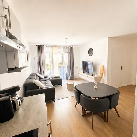 Apartment Modern Close To Paris And