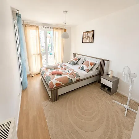 Modern Close To Paris And