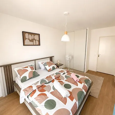 Modern Close To Paris And * Clichy-sous-Bois