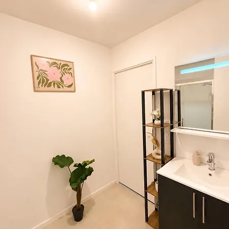 Modern Close To Paris And *