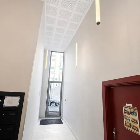 Apartment Modern Close To Paris And